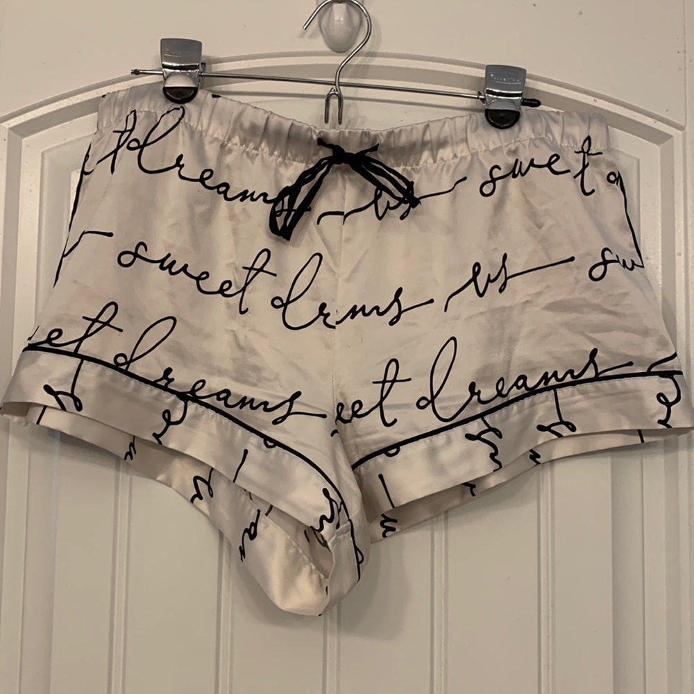 W’s Victoria Secret ‘Sweet Dreams’ Short